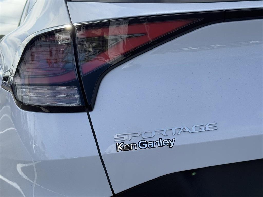 new 2025 Kia Sportage car, priced at $29,955