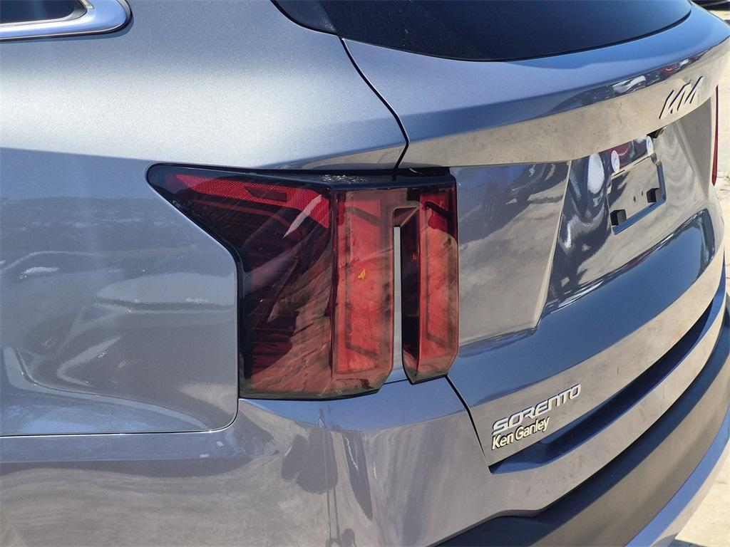 new 2025 Kia Sorento car, priced at $32,130