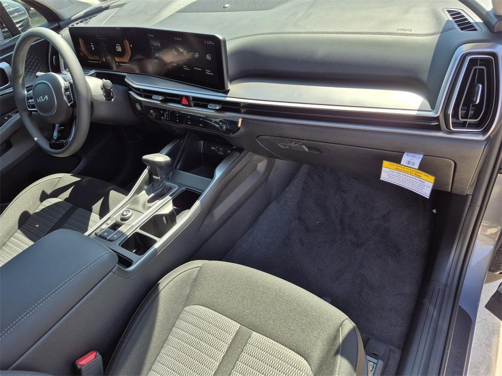 new 2025 Kia Sorento car, priced at $32,130