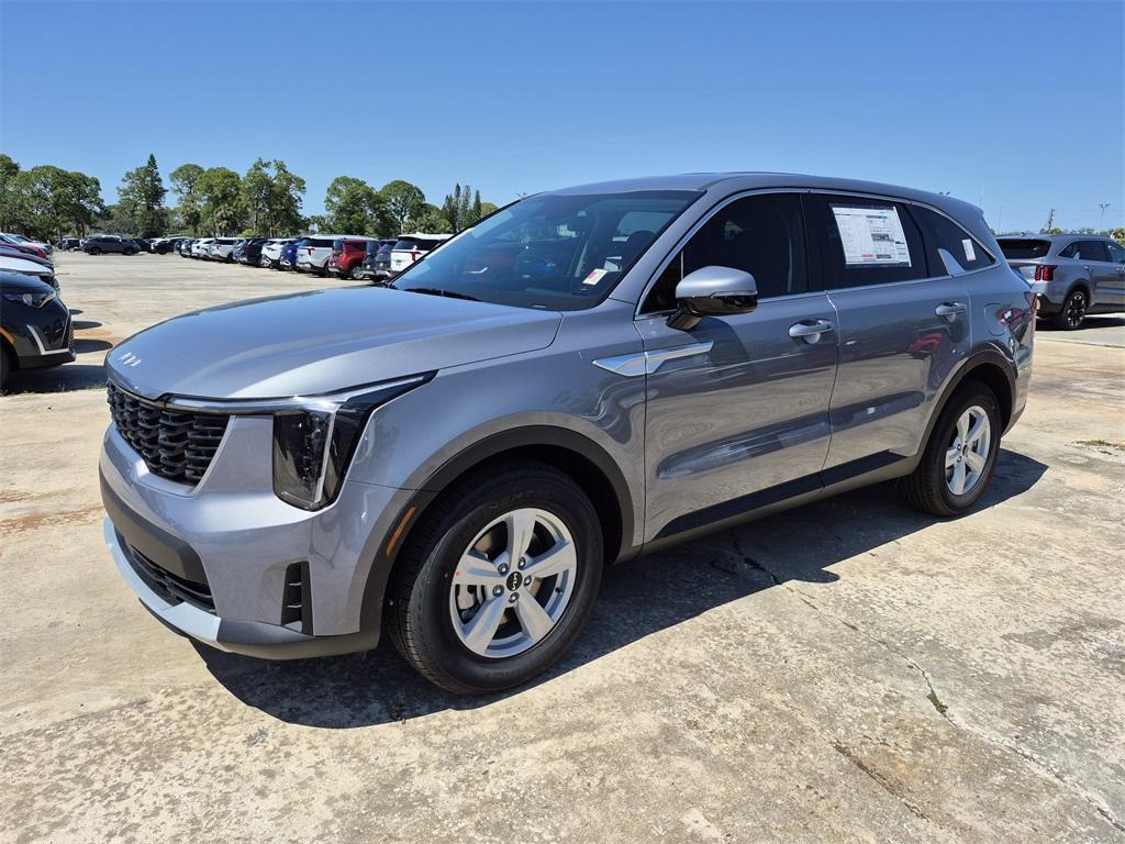 new 2025 Kia Sorento car, priced at $32,130