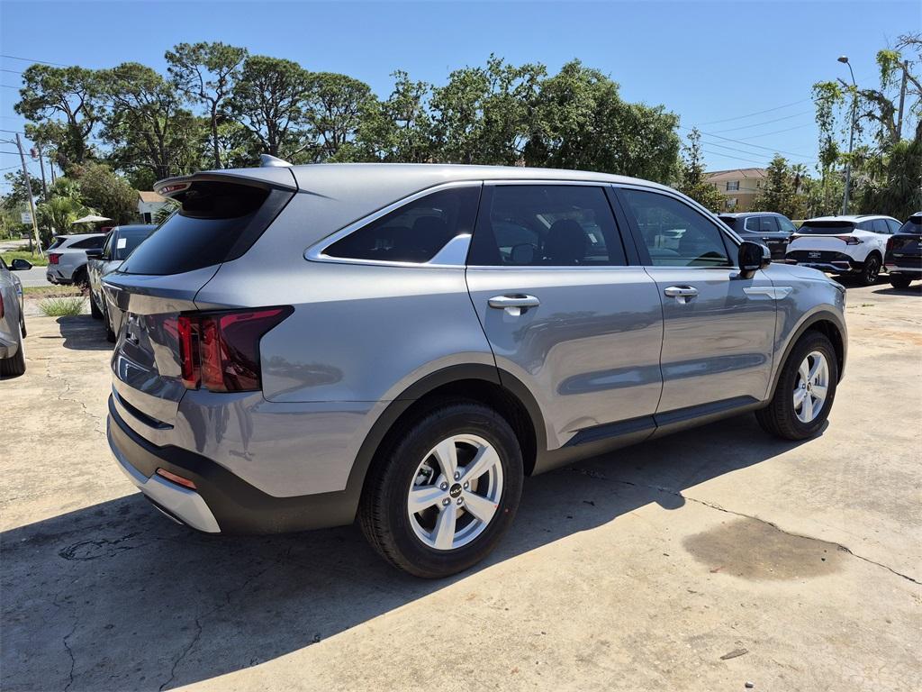 new 2025 Kia Sorento car, priced at $32,130
