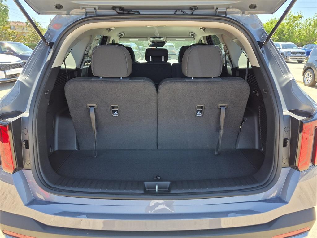 new 2025 Kia Sorento car, priced at $32,130