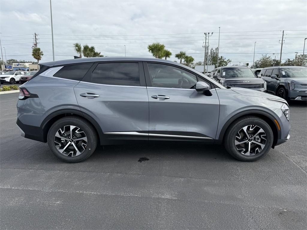 new 2025 Kia Sportage car, priced at $30,933