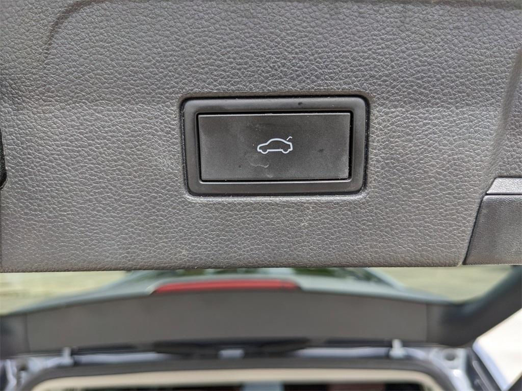 used 2021 Volkswagen Atlas car, priced at $18,452