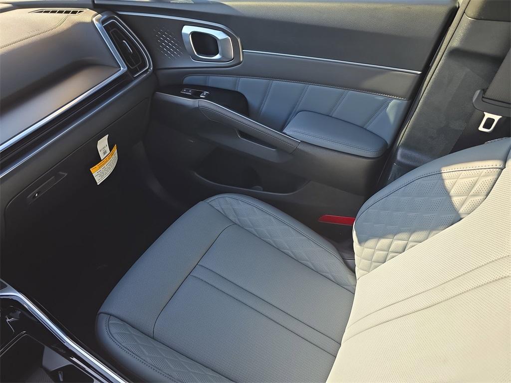 new 2025 Kia Sorento Hybrid car, priced at $43,450
