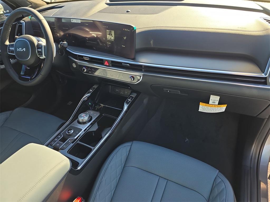 new 2025 Kia Sorento Hybrid car, priced at $43,450