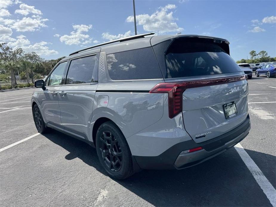 new 2025 Kia Carnival car, priced at $55,255