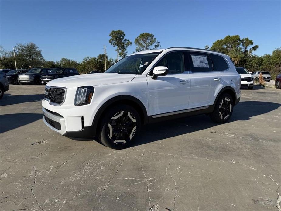 new 2025 Kia Telluride car, priced at $41,205