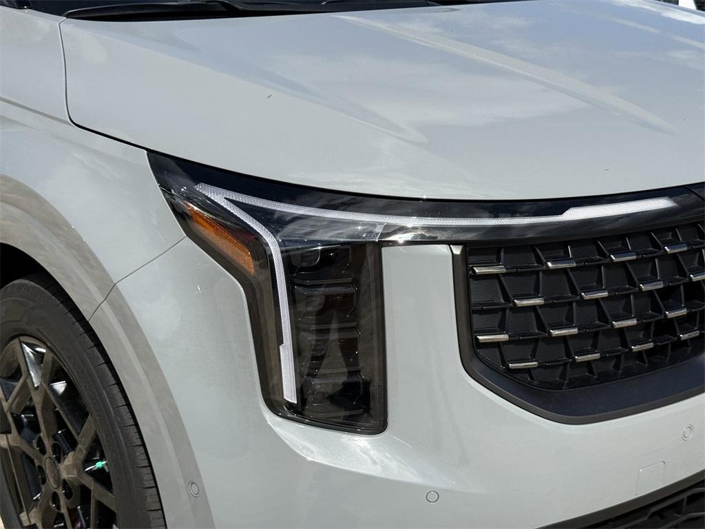 new 2026 Kia Carnival car, priced at $52,285
