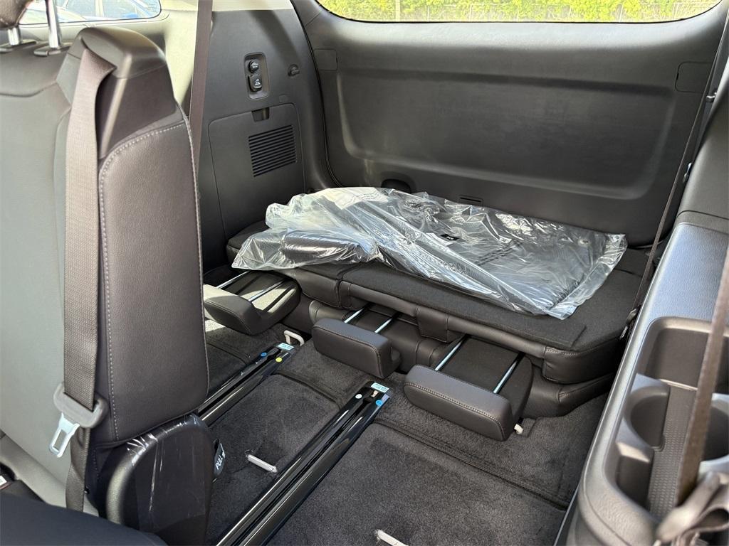 new 2026 Kia Carnival car, priced at $52,285