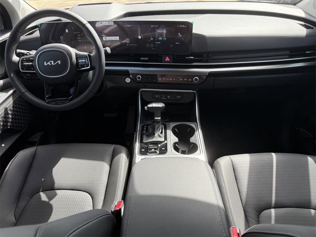 new 2026 Kia Carnival car, priced at $52,285