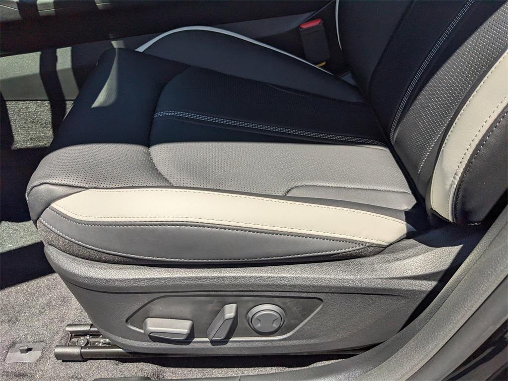 new 2025 Kia K5 car, priced at $29,015