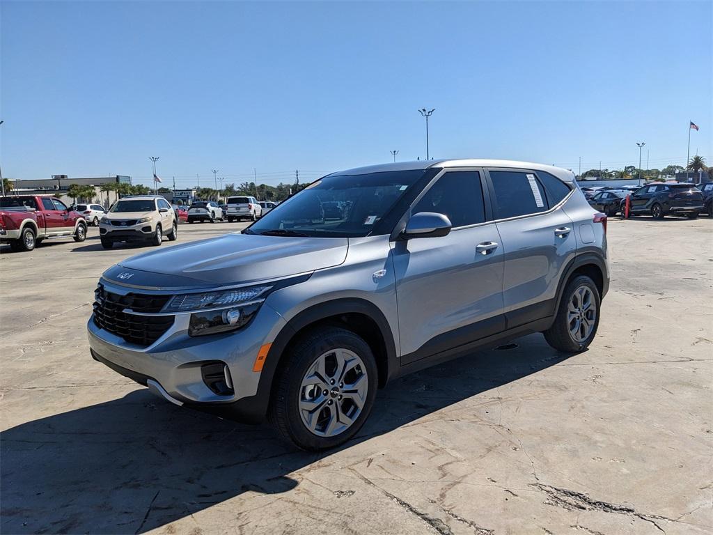 used 2025 Kia Seltos car, priced at $20,321