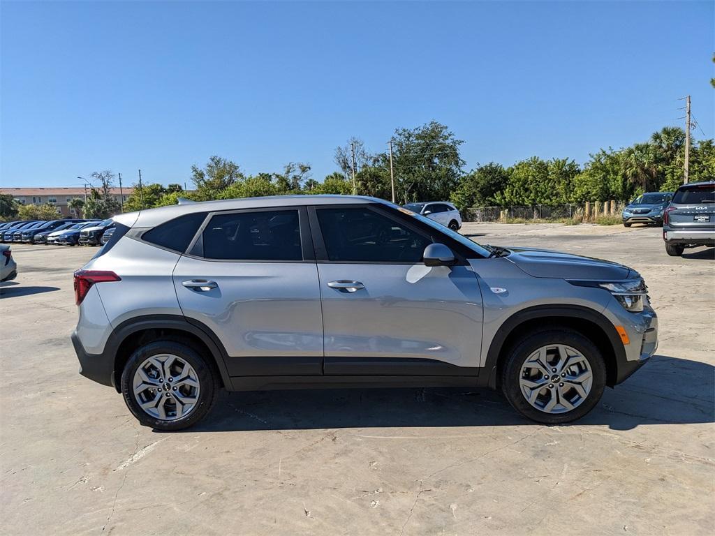 used 2025 Kia Seltos car, priced at $20,321