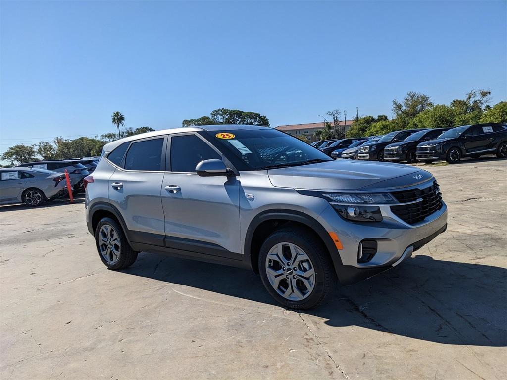 used 2025 Kia Seltos car, priced at $20,321