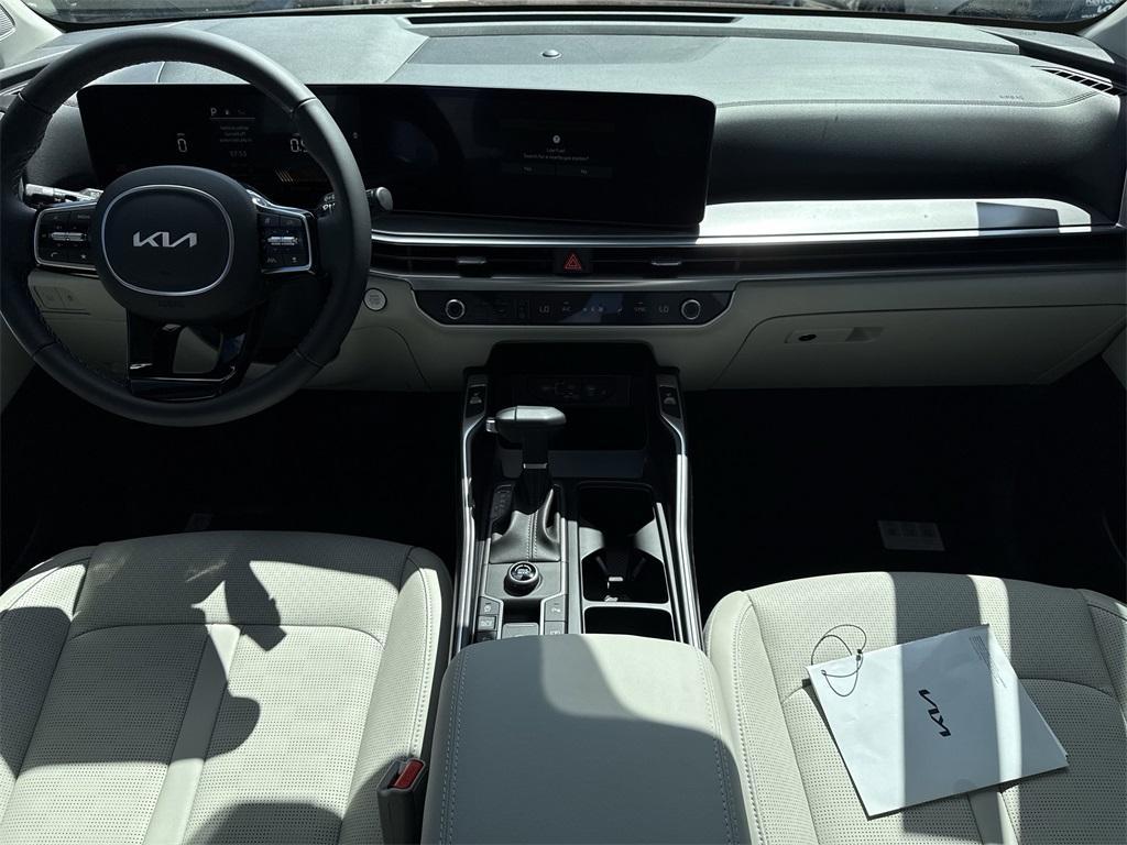 new 2025 Kia Sorento car, priced at $37,225