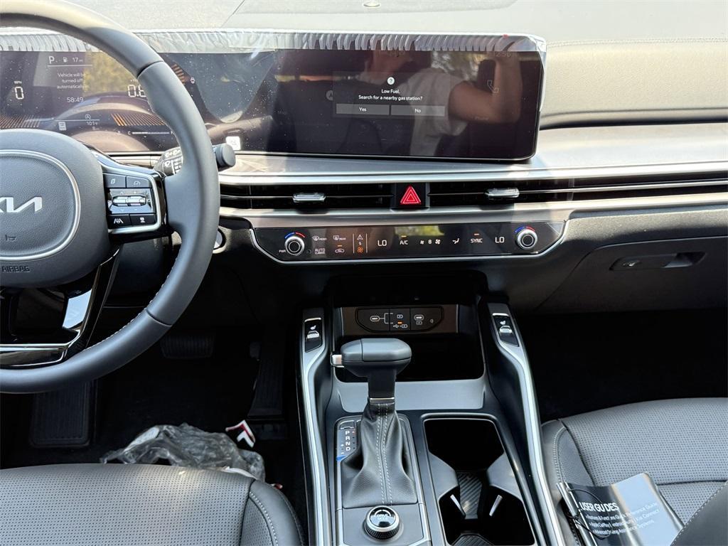 new 2025 Kia Sorento car, priced at $35,860
