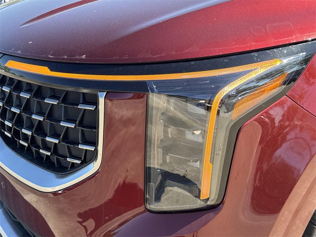 new 2025 Kia Carnival Hybrid car, priced at $48,600