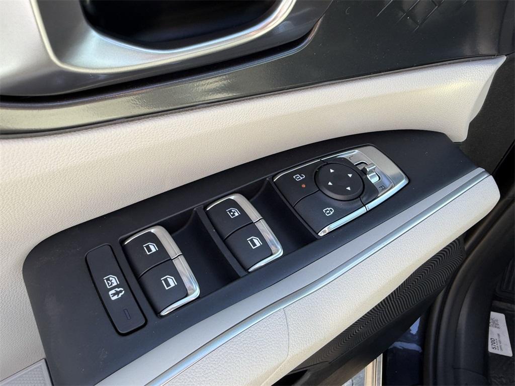 new 2025 Kia Sorento car, priced at $34,530