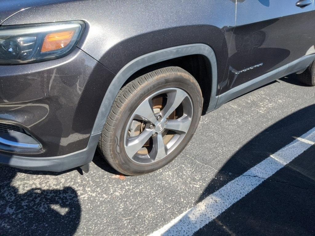 used 2020 Jeep Cherokee car, priced at $13,501