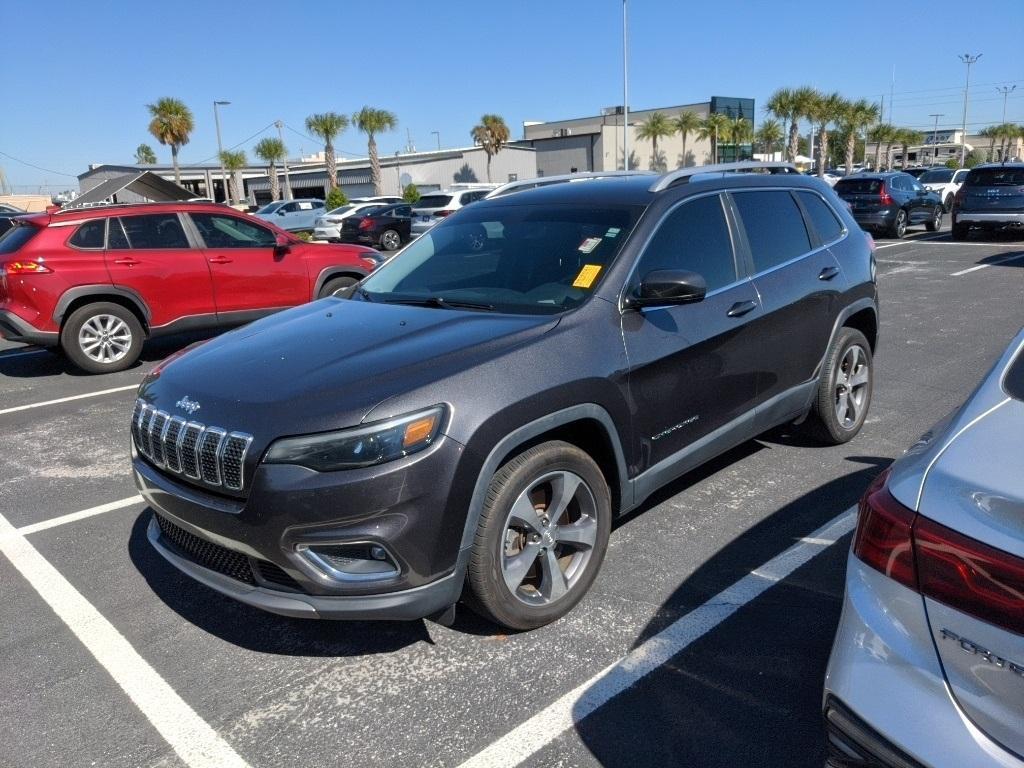used 2020 Jeep Cherokee car, priced at $13,501