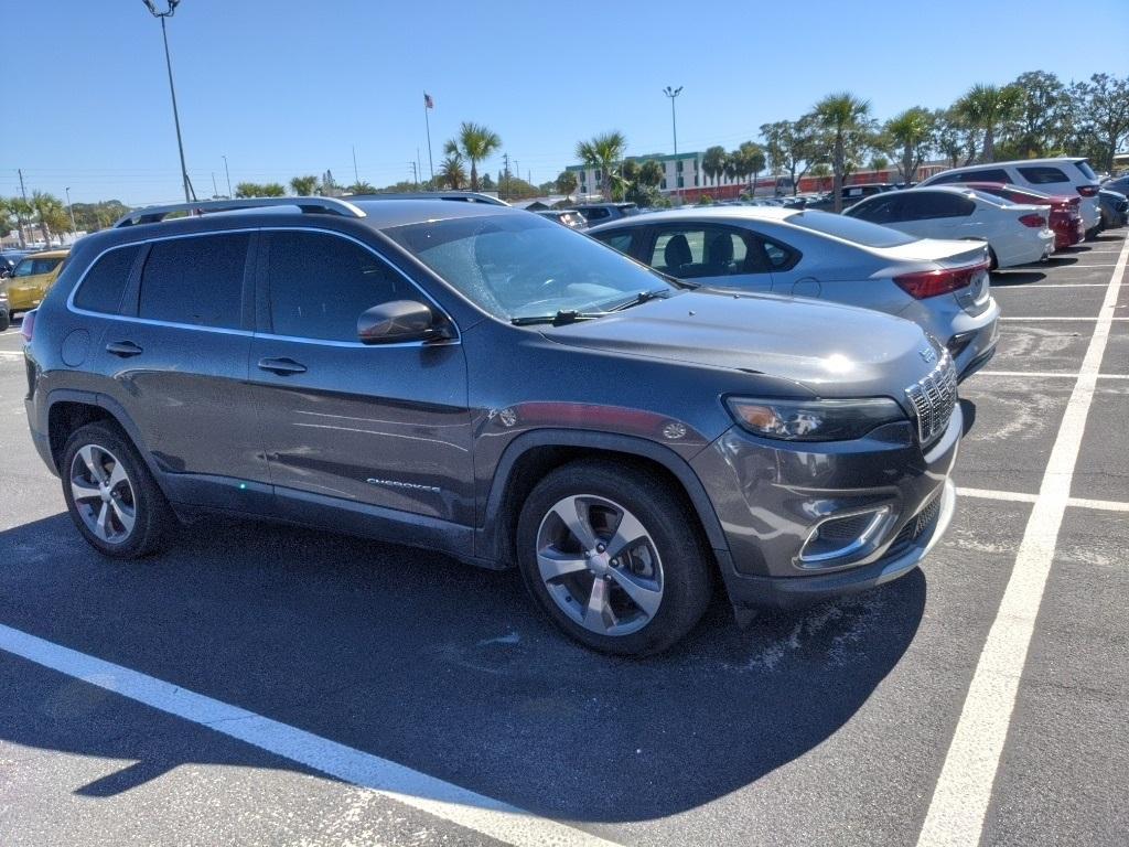 used 2020 Jeep Cherokee car, priced at $13,501