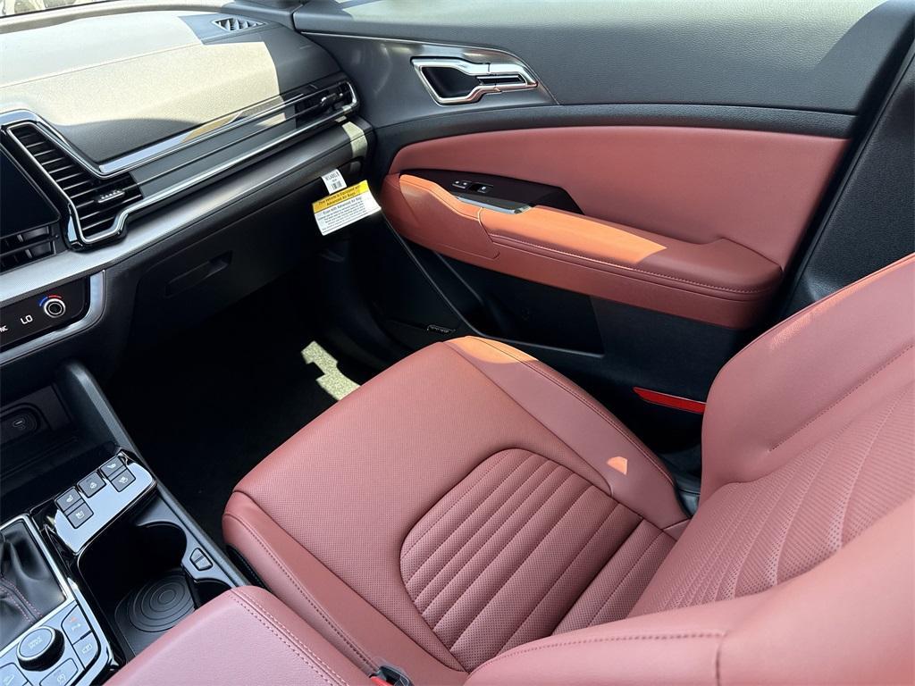 new 2025 Kia Sportage car, priced at $35,405