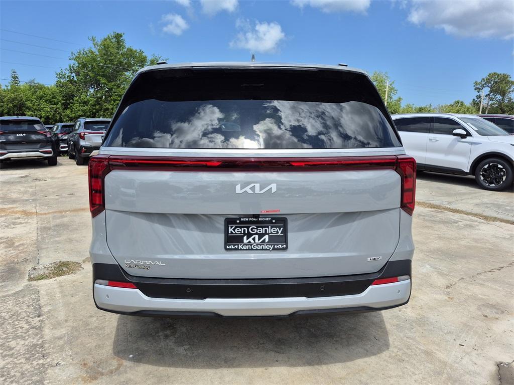 new 2025 Kia Carnival Hybrid car, priced at $43,684