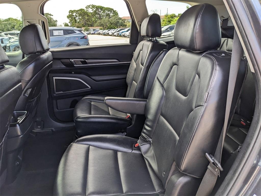used 2024 Kia Telluride car, priced at $31,992