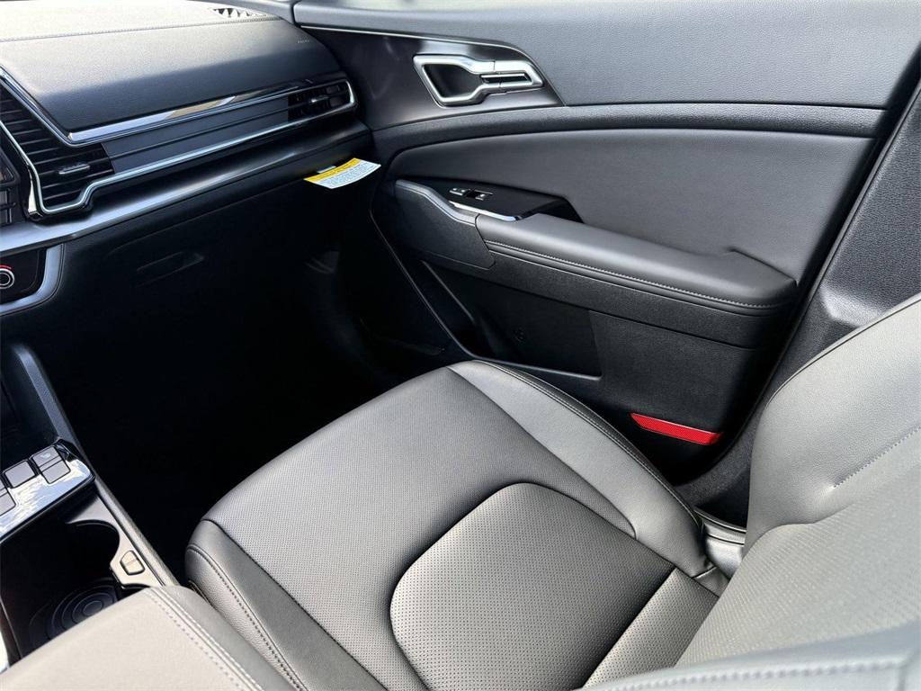 new 2025 Kia Sportage car, priced at $29,955