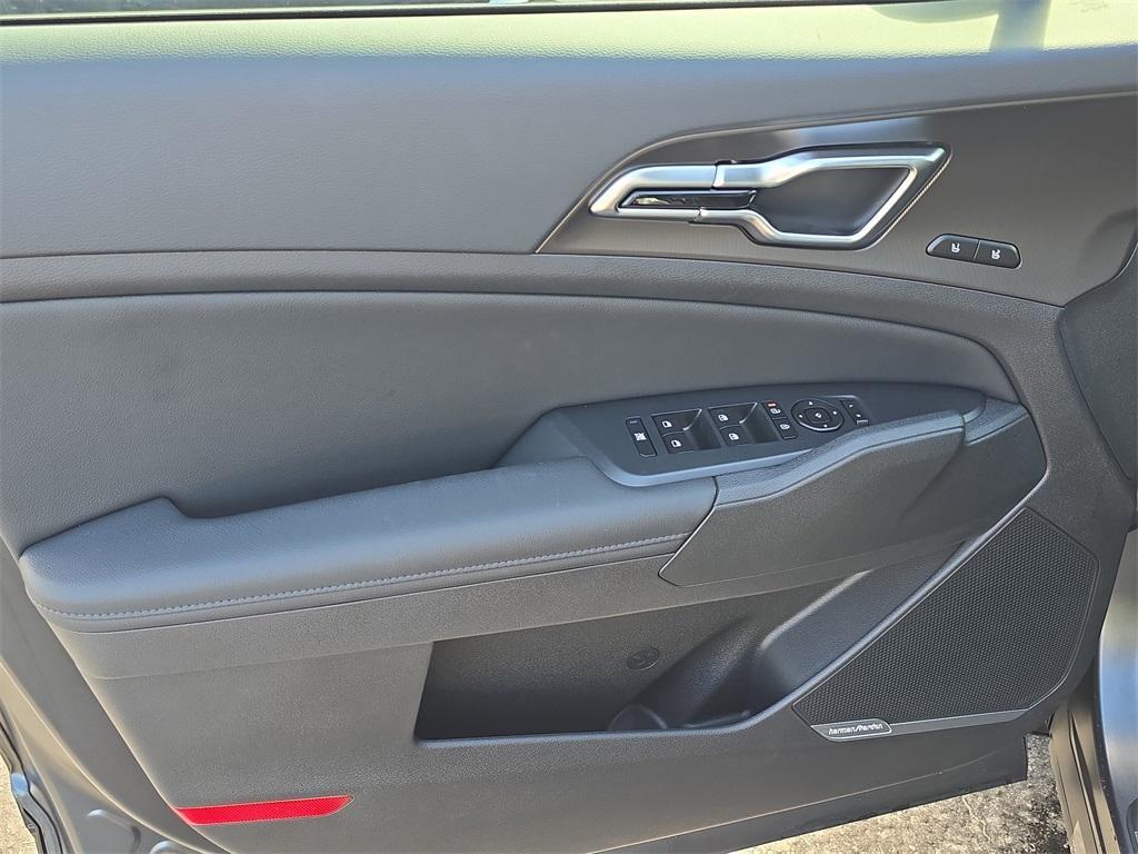 new 2026 Kia Sportage Hybrid car, priced at $41,560