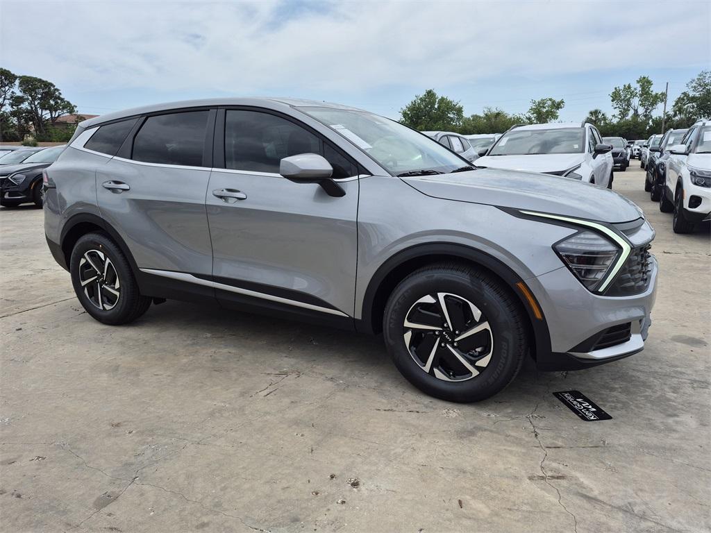 new 2025 Kia Sportage Hybrid car, priced at $29,710