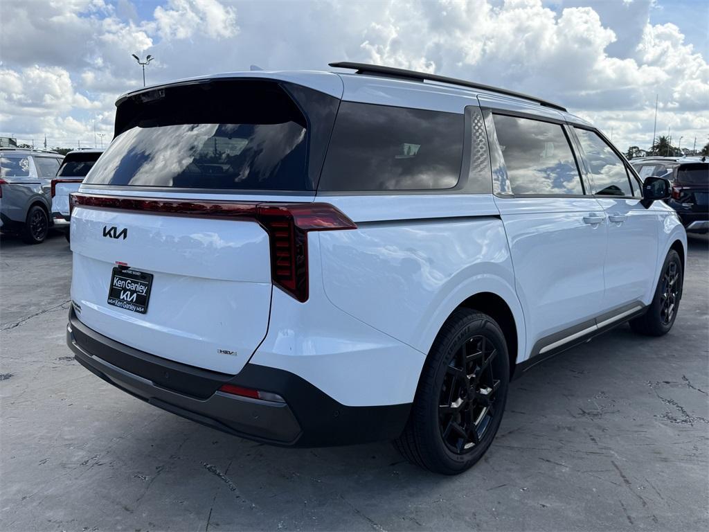 new 2026 Kia Carnival Hybrid car, priced at $54,365