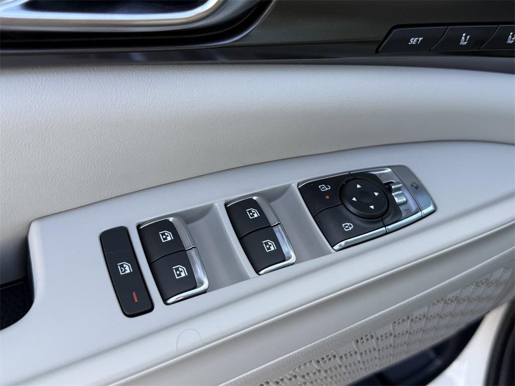 new 2026 Kia Carnival Hybrid car, priced at $54,365