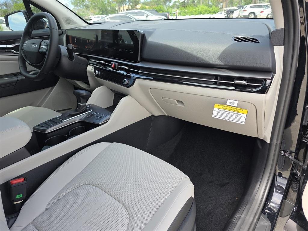 new 2026 Kia Sportage car, priced at $30,190