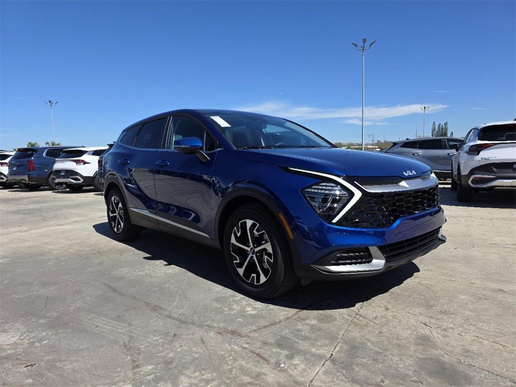 new 2025 Kia Sportage car, priced at $31,255