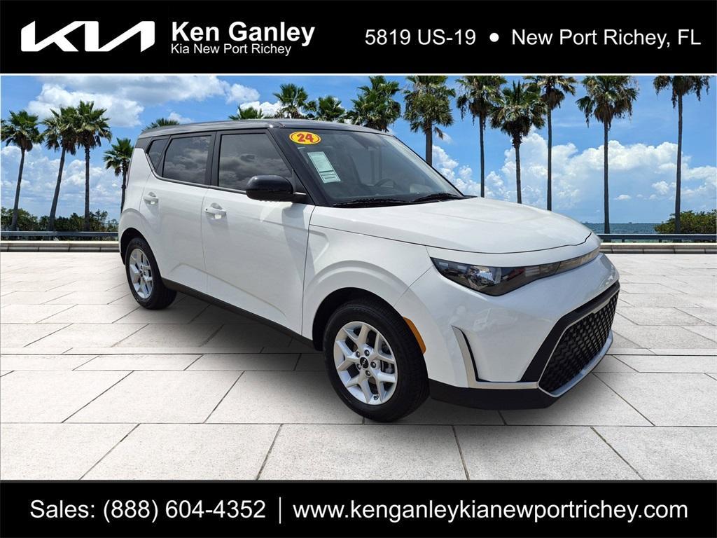 used 2025 Kia Soul car, priced at $21,192