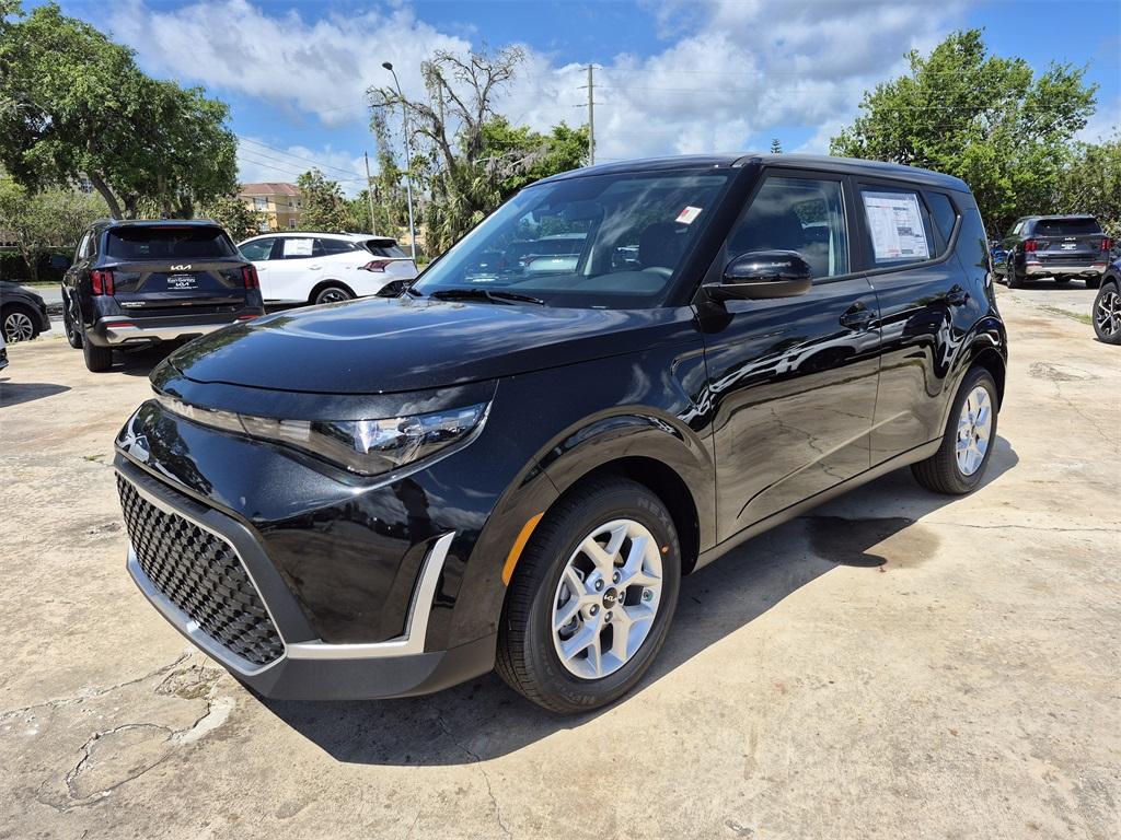 new 2025 Kia Soul car, priced at $22,405