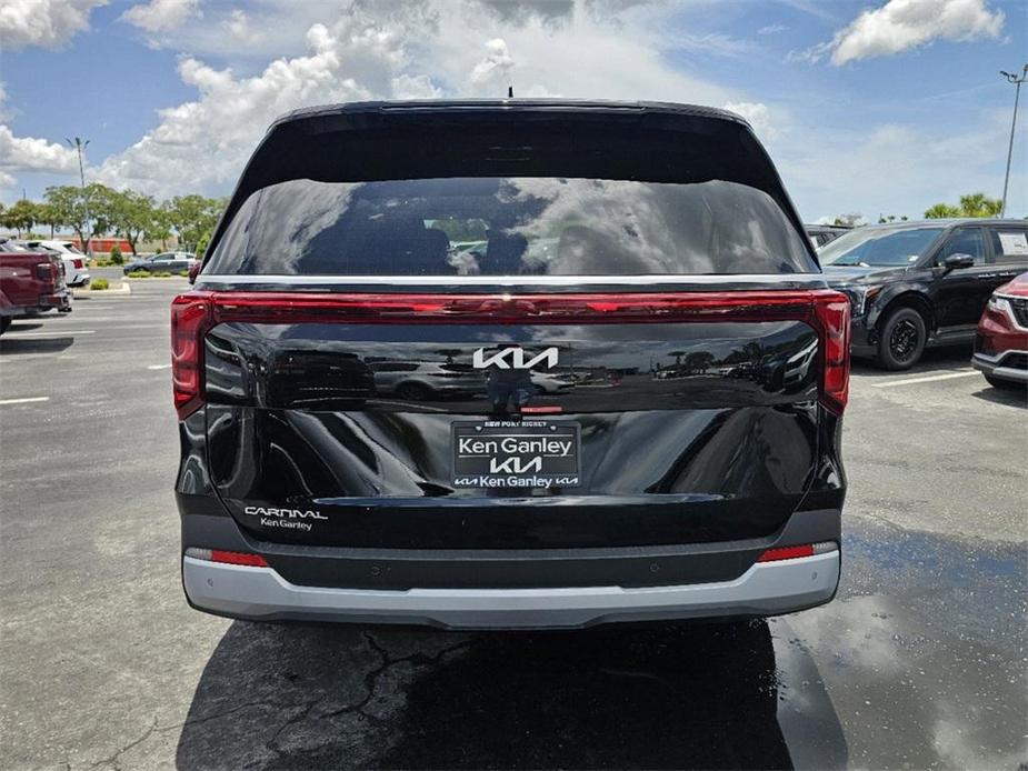 new 2025 Kia Carnival car, priced at $37,980