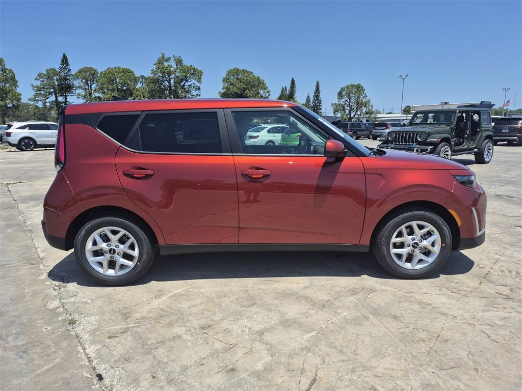 new 2025 Kia Soul car, priced at $22,260
