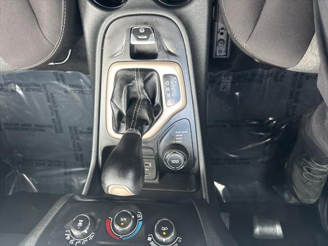 used 2015 Jeep Cherokee car, priced at $10,999