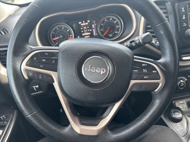 used 2015 Jeep Cherokee car, priced at $10,999