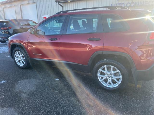 used 2015 Jeep Cherokee car, priced at $10,999