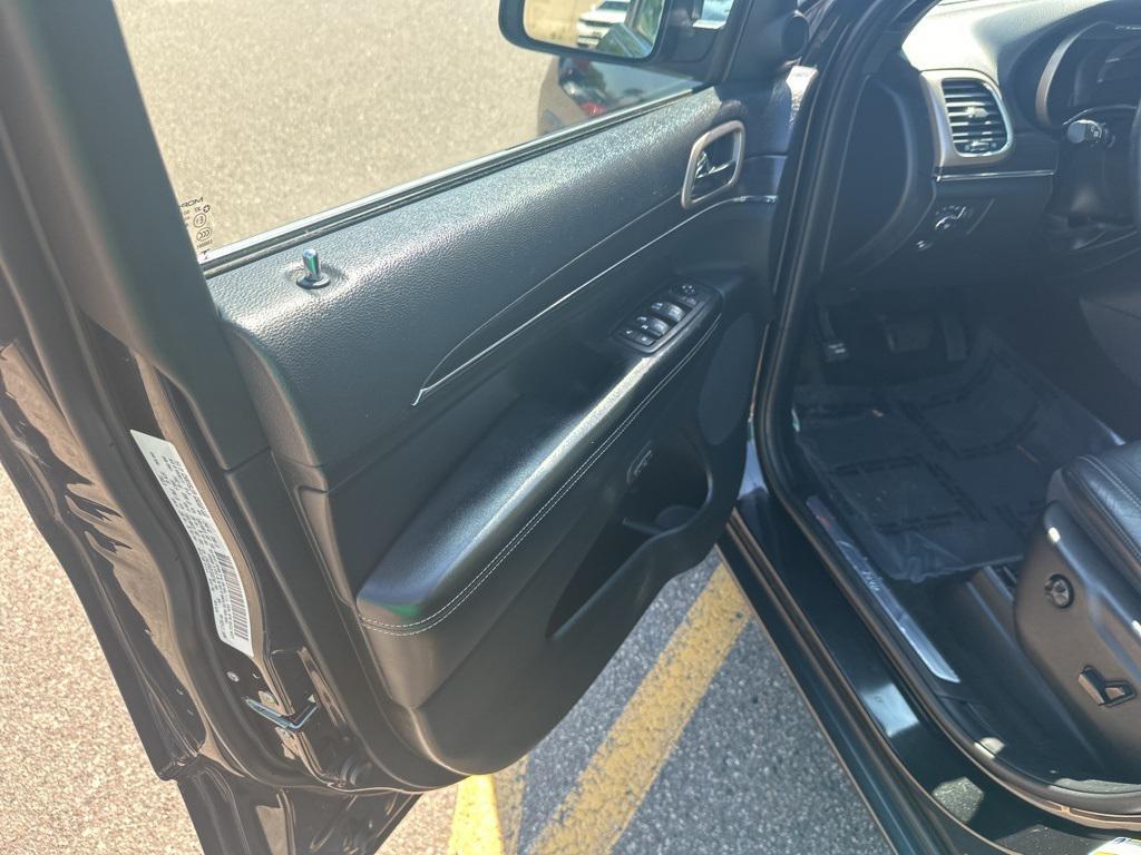 used 2015 Jeep Grand Cherokee car, priced at $14,998