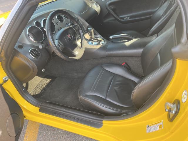 used 2007 Pontiac Solstice car, priced at $12,999