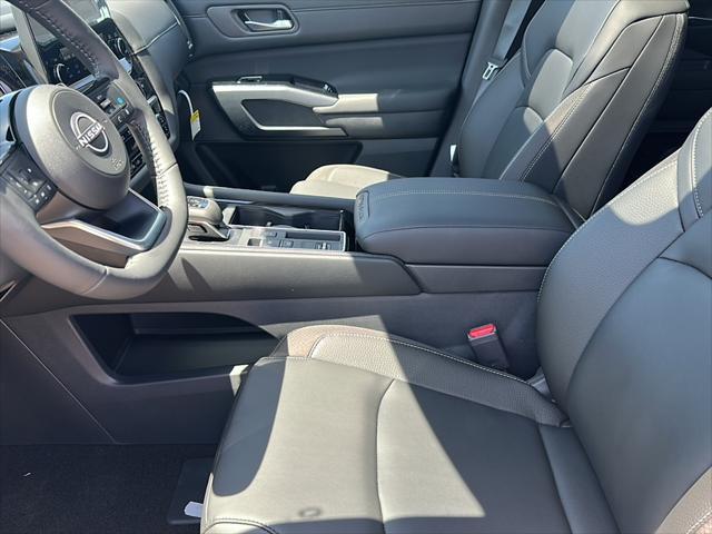 new 2025 Nissan Pathfinder car, priced at $44,156