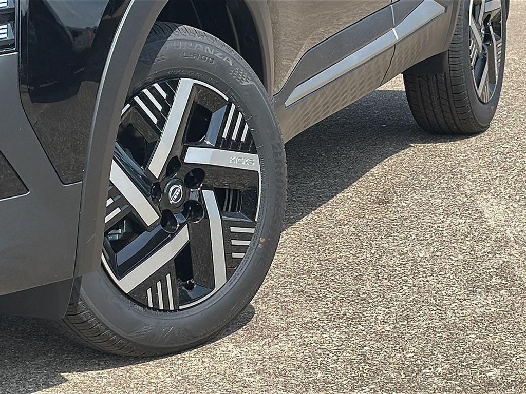 new 2025 Nissan Kicks car, priced at $24,512
