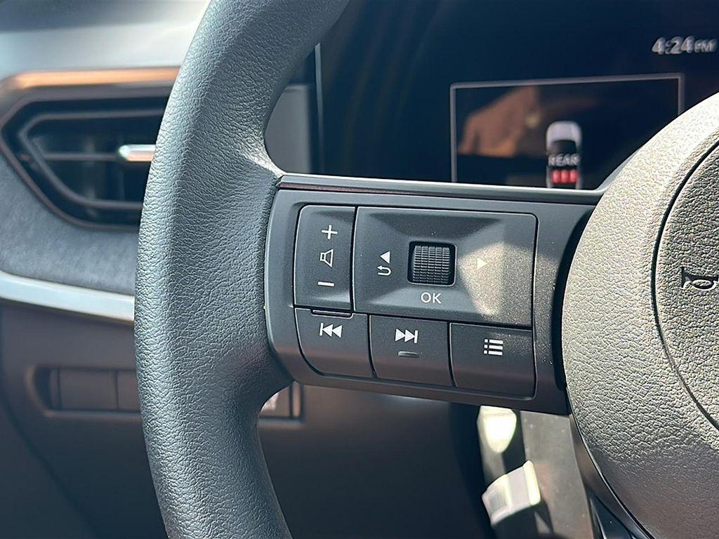 new 2025 Nissan Kicks car, priced at $24,512