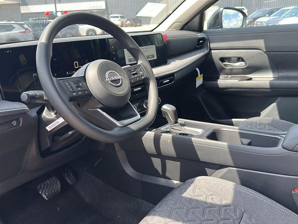 new 2025 Nissan Kicks car, priced at $24,512
