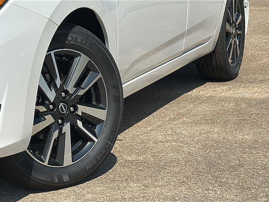 new 2025 Nissan Versa car, priced at $20,089